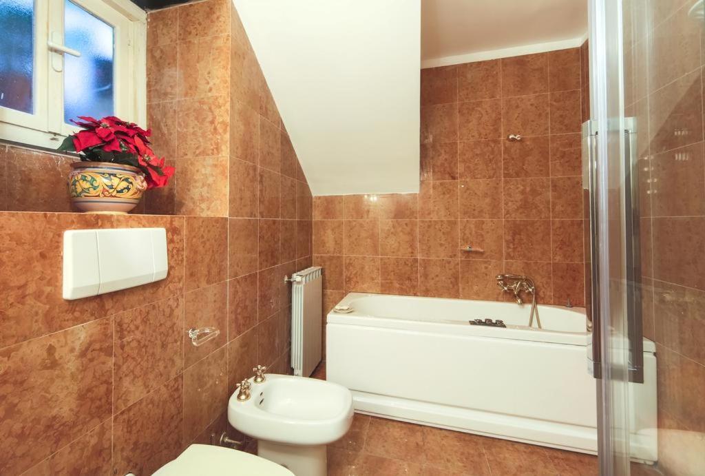 Chiossone Suites Genua Zewnętrze zdjęcie